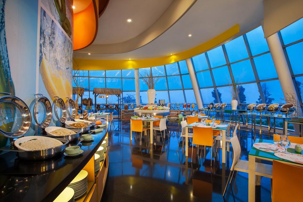 HARRIS Hotel&Convention Festival Citylink Bandung Exterior foto